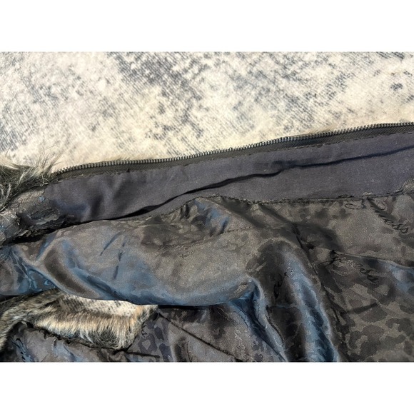 Guess Los Angeles Faux Fur Vest, Gray, Sleeveless Jacket, S/P, 1981 - Picture 10 of 11